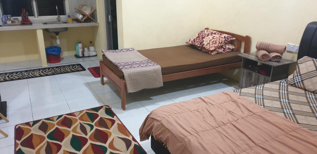 Oyo Home 90308 Chily Guest House Langkawi Exterior foto